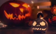 35+ Halloween "Frågesport" Frågor för Lite Kuslig Kul