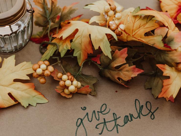 35+ Thanksgiving "Visailu" -kysymystä perhejuhliin