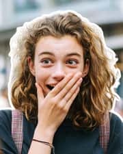 Hot Seat Spil: 100+ Sjove Spørgsmål & Sådan Spiller Du Online