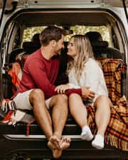 4 Fun Roadtrip Games for Couples