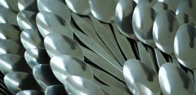 Gambar fitur untuk permainan minum Spoons