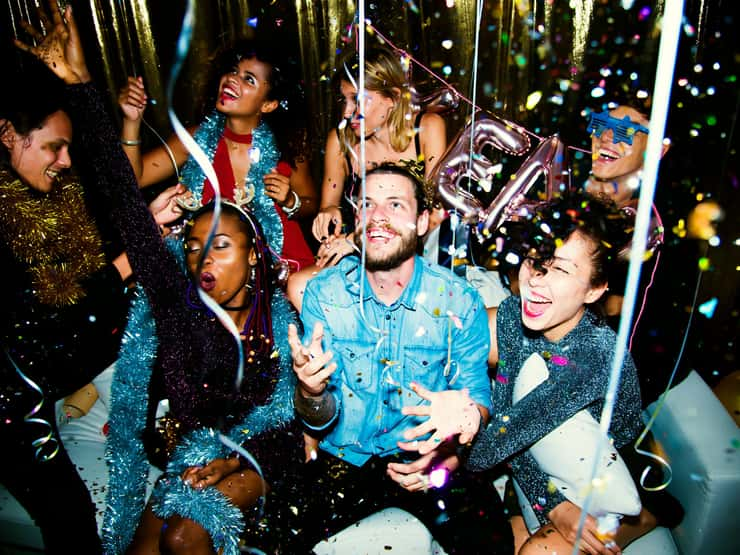 8+ College Dorm Party Ideas To Celebrate Your Youth