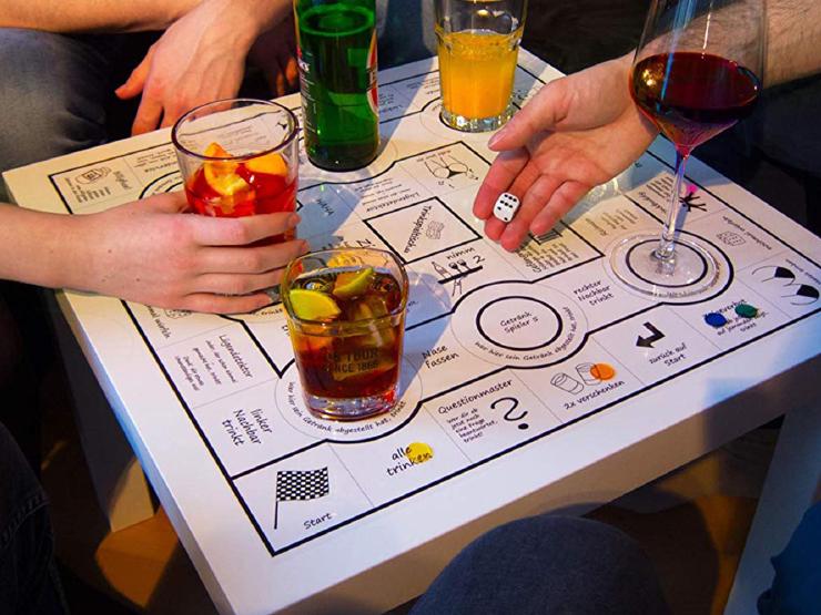 Trinkspiel Tisch: Saufspiel aus IKEA-Tisch DIY