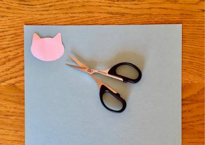 Katzenkopf Vorlage auf Buntpapier übertragen