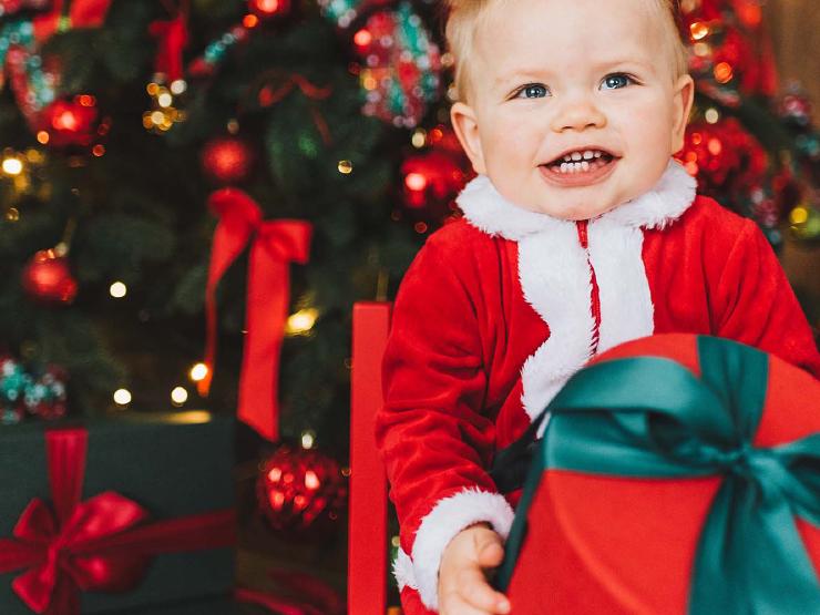 35+ lapsiystävällistä hulvatonta jouluvitsiä