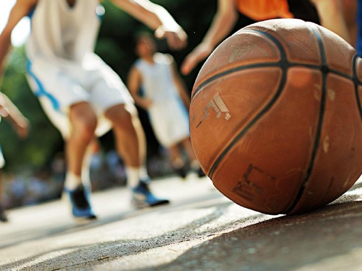 30 Веселых Вопросов по Баскетболу для Игры в Тривию