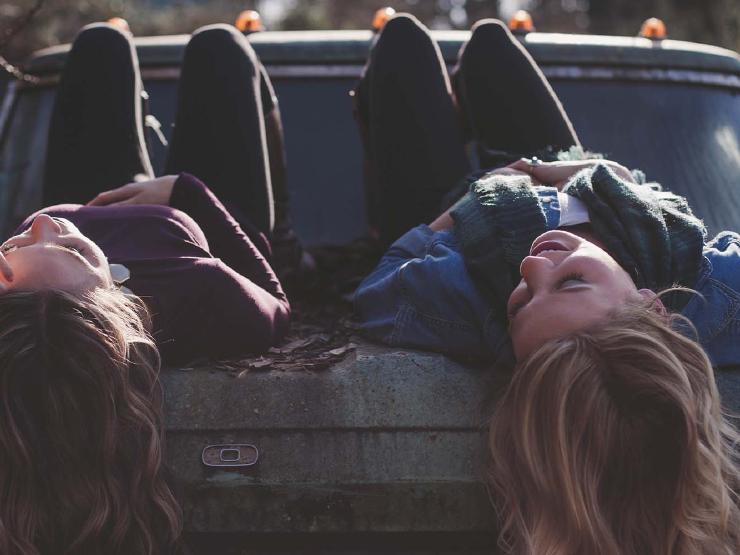 25 Trivia spørgsmål til teenagere, så du kan udfordre dine venner
